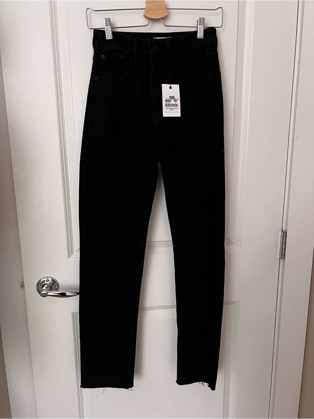 Dissh MARGI slim straight black jeans - Picture 3 of 9